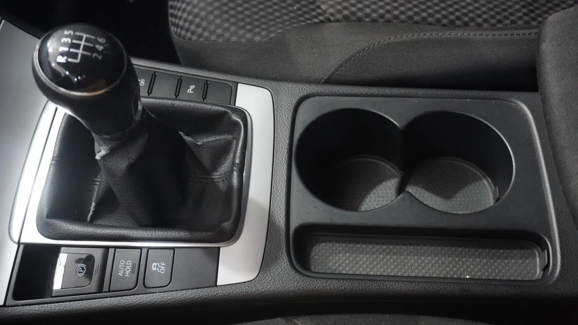 Volkswagen Passat 1.6 TDI Confortline 31