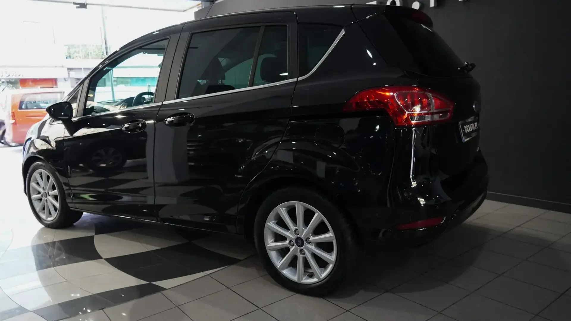 Ford B-Max 1.5 TDCi Titanium 14