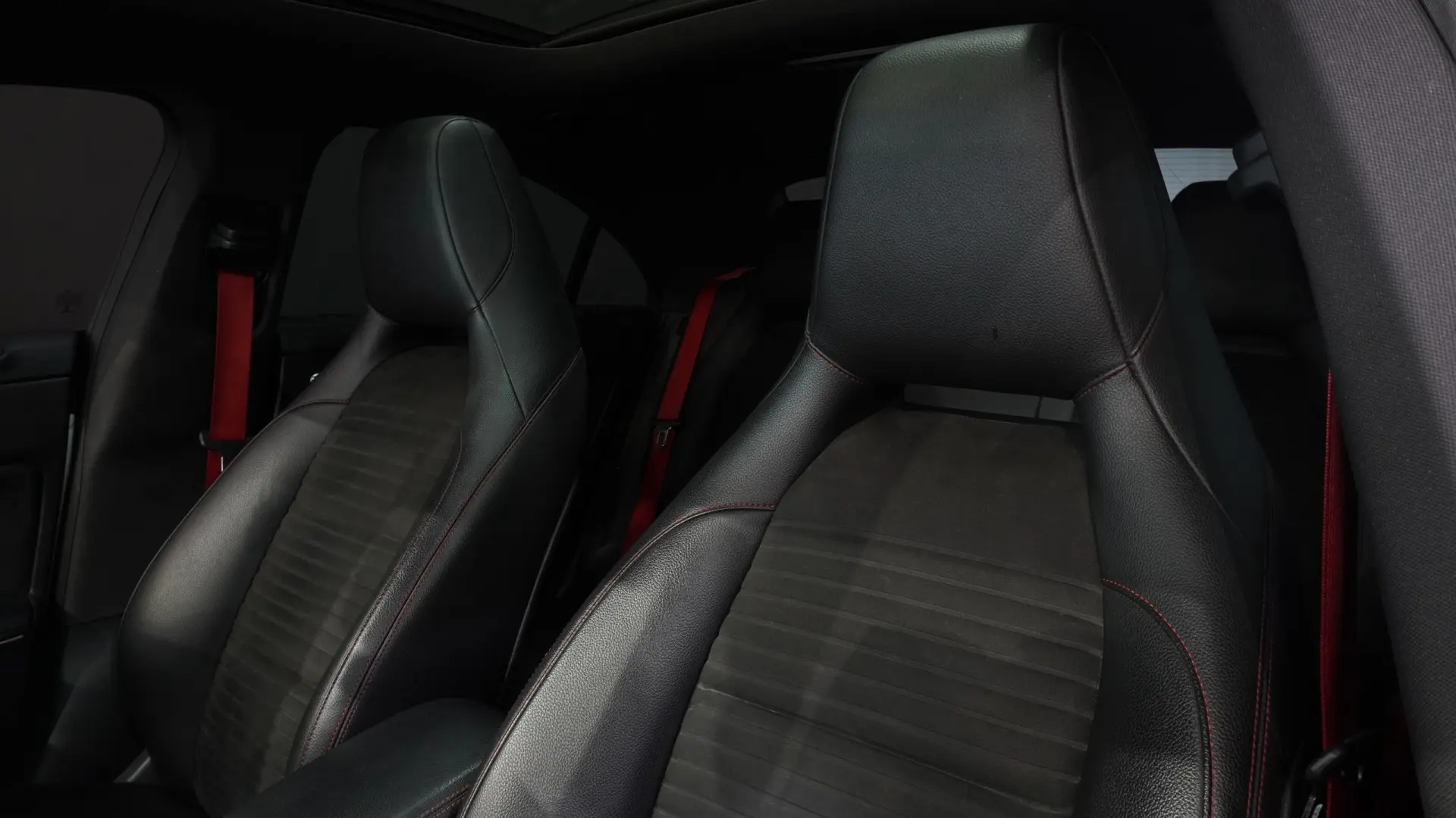 Mercedes-Benz CLA 45 AMG 4Matic Speedshift 7G-DCT 23