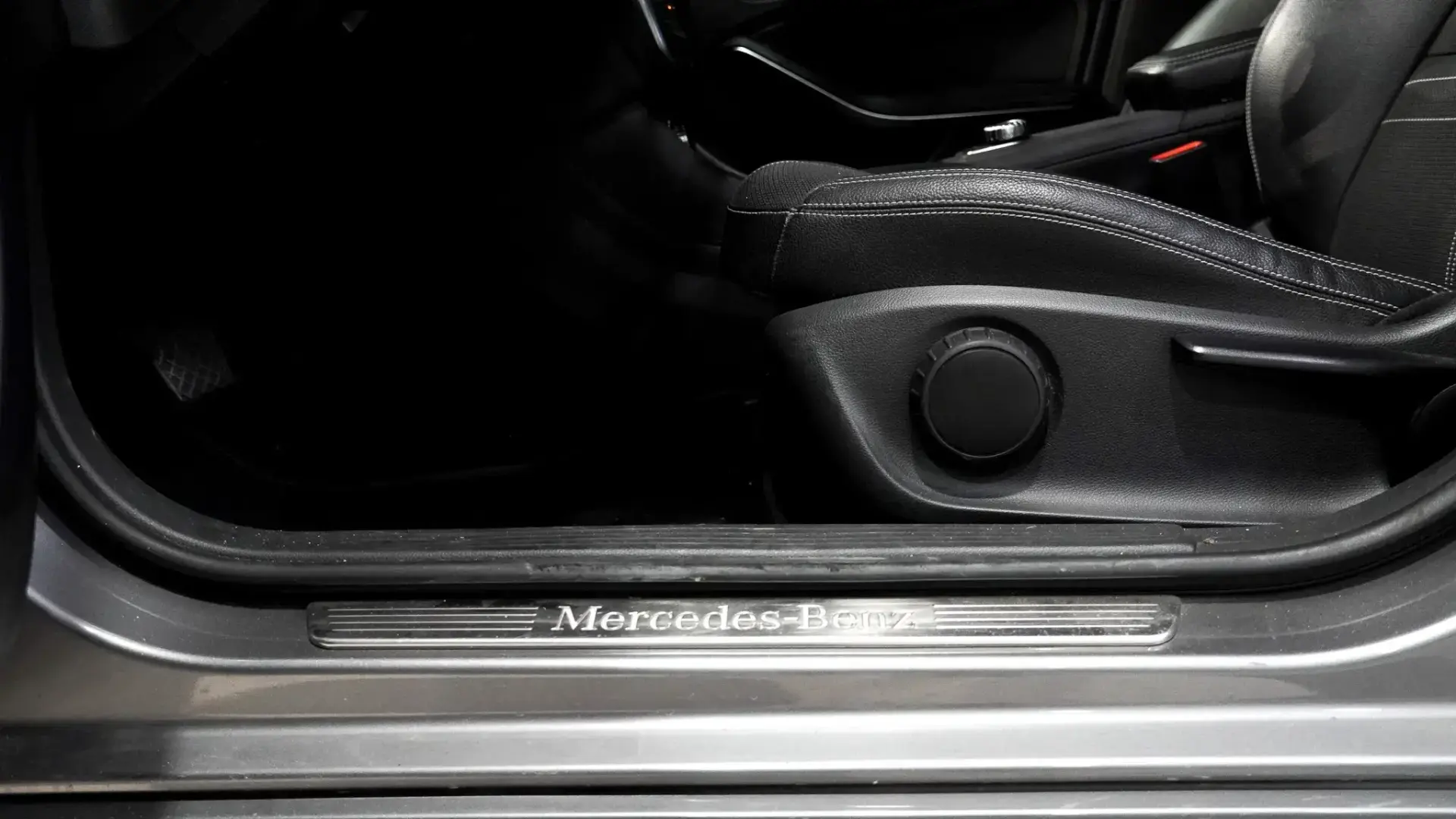 Mercedes-Benz CLA 220 14