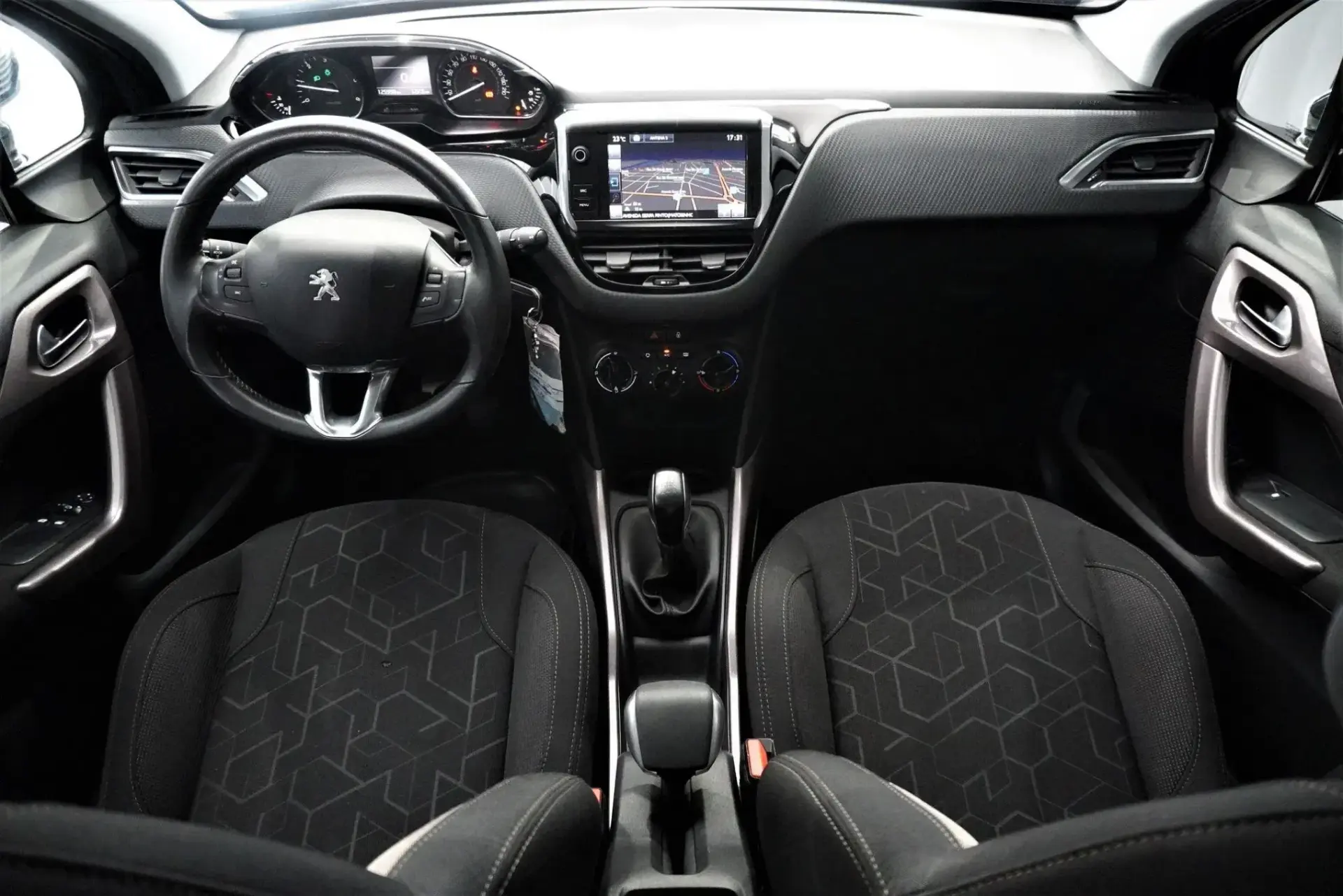 Peugeot 2008 27