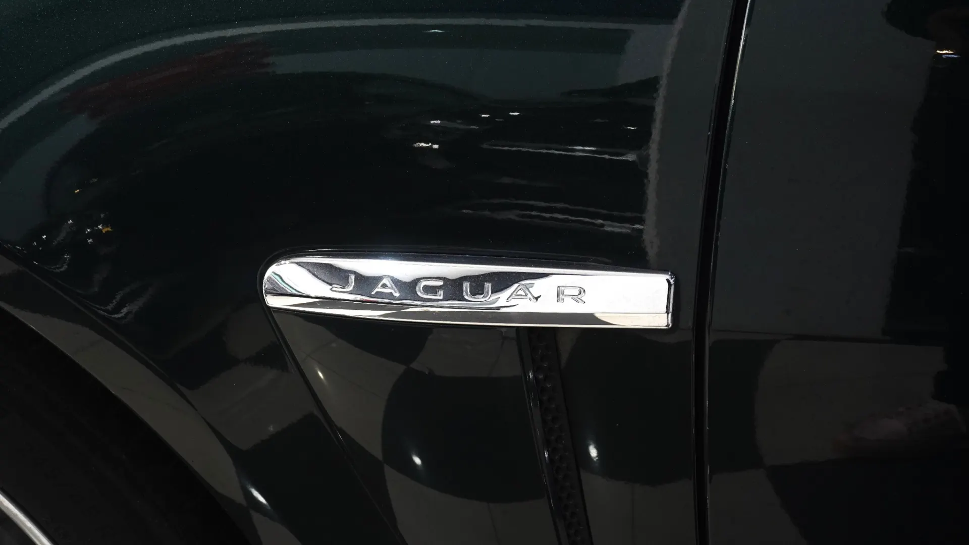 Jaguar XF 3.0 D V6 Luxury 7