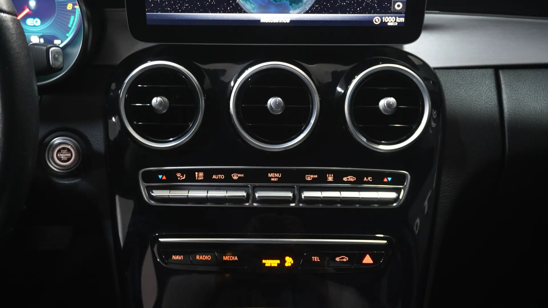 Mercedes-Benz C 300 e Avantgarde 19