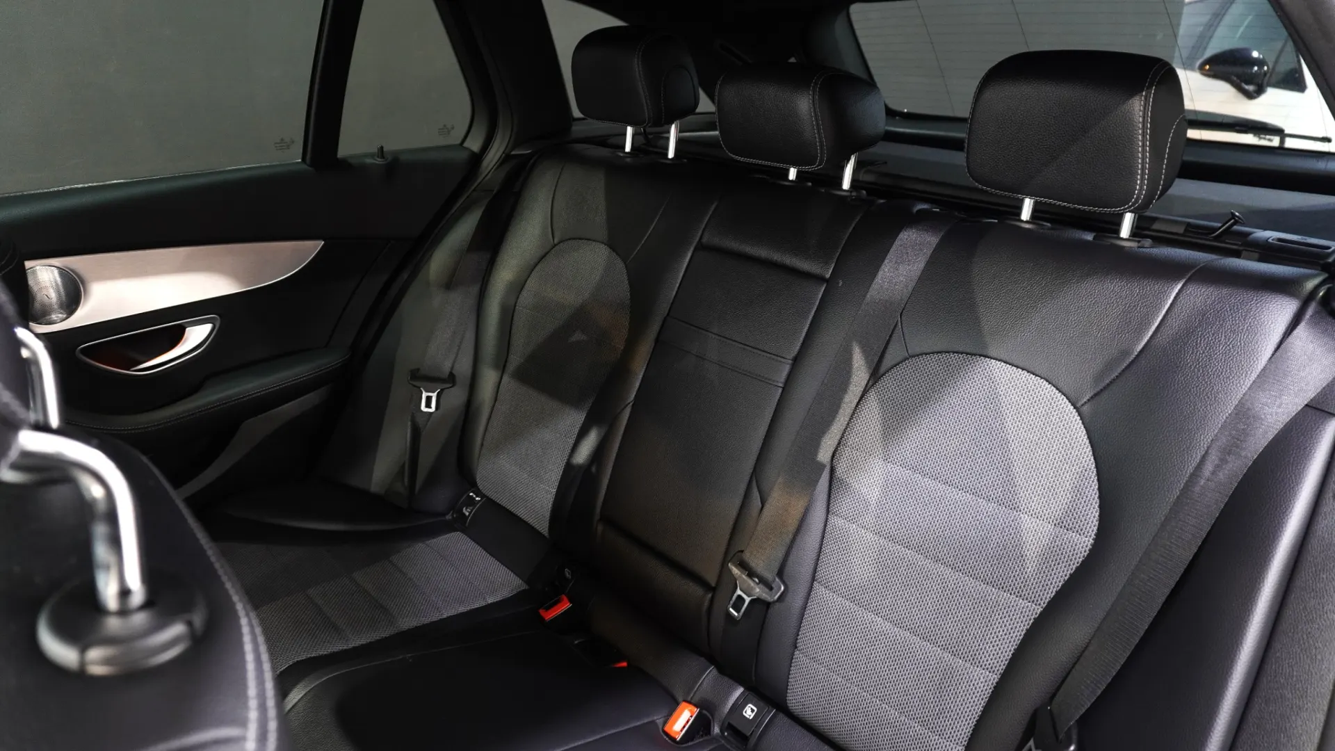 Mercedes-Benz C 300 e Avantgarde 21