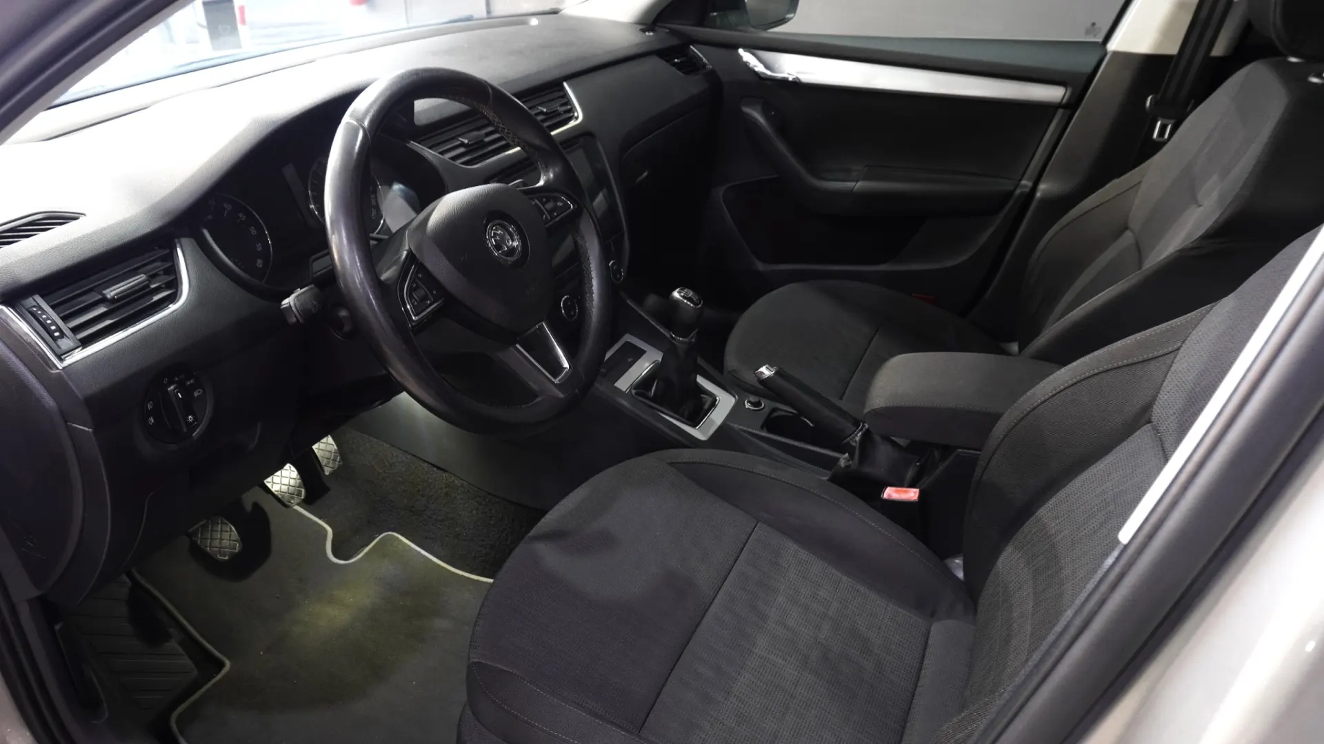 Skoda Octavia 1.6 TDI Active 17