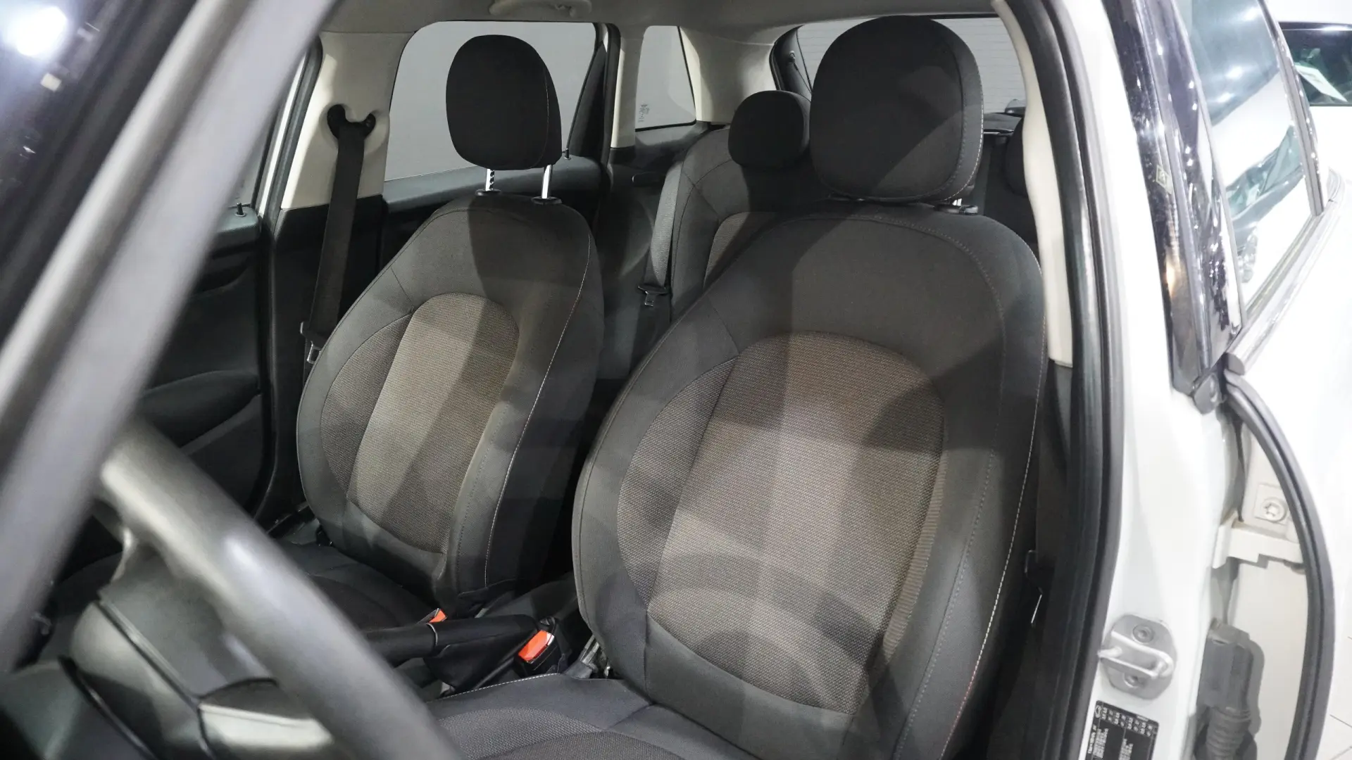 MINI 3 Portas Cooper D 15