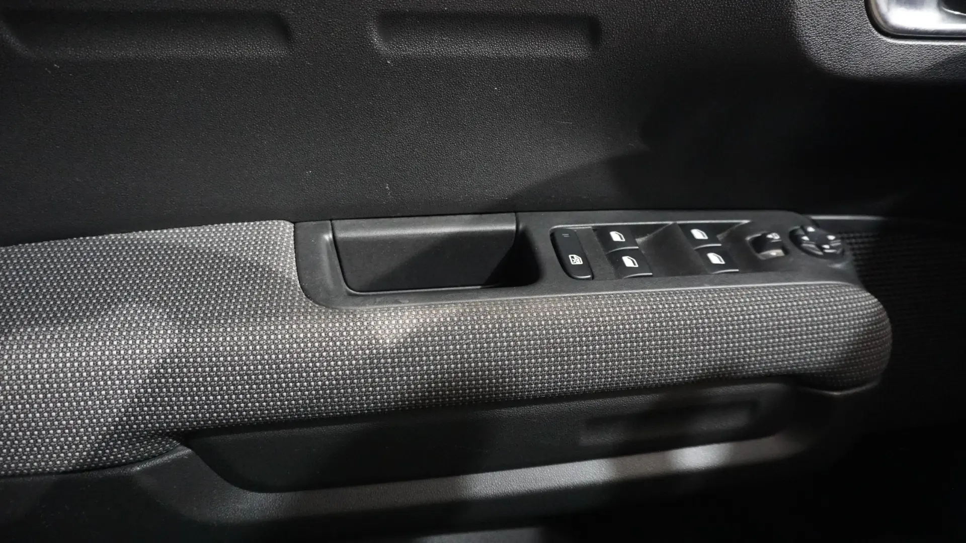 Citroën C3 Aircross 1.2 PureTech Shine 16