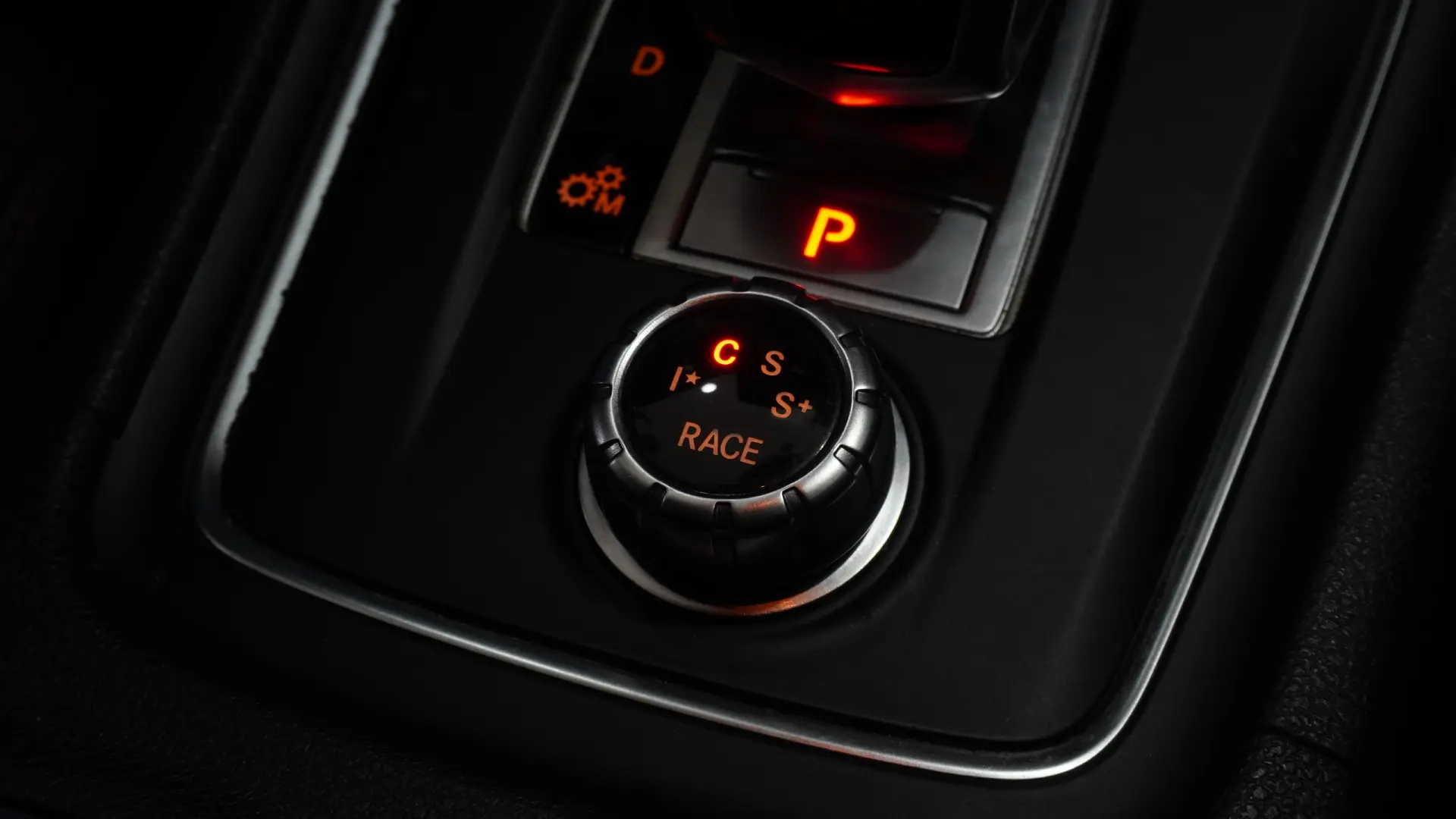 Mercedes-Benz CLA 45 AMG 4Matic Speedshift 7G-DCT 41