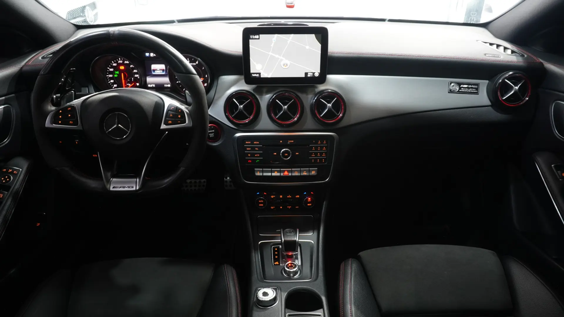 Mercedes-Benz CLA 45 AMG 4Matic Speedshift 7G-DCT 25