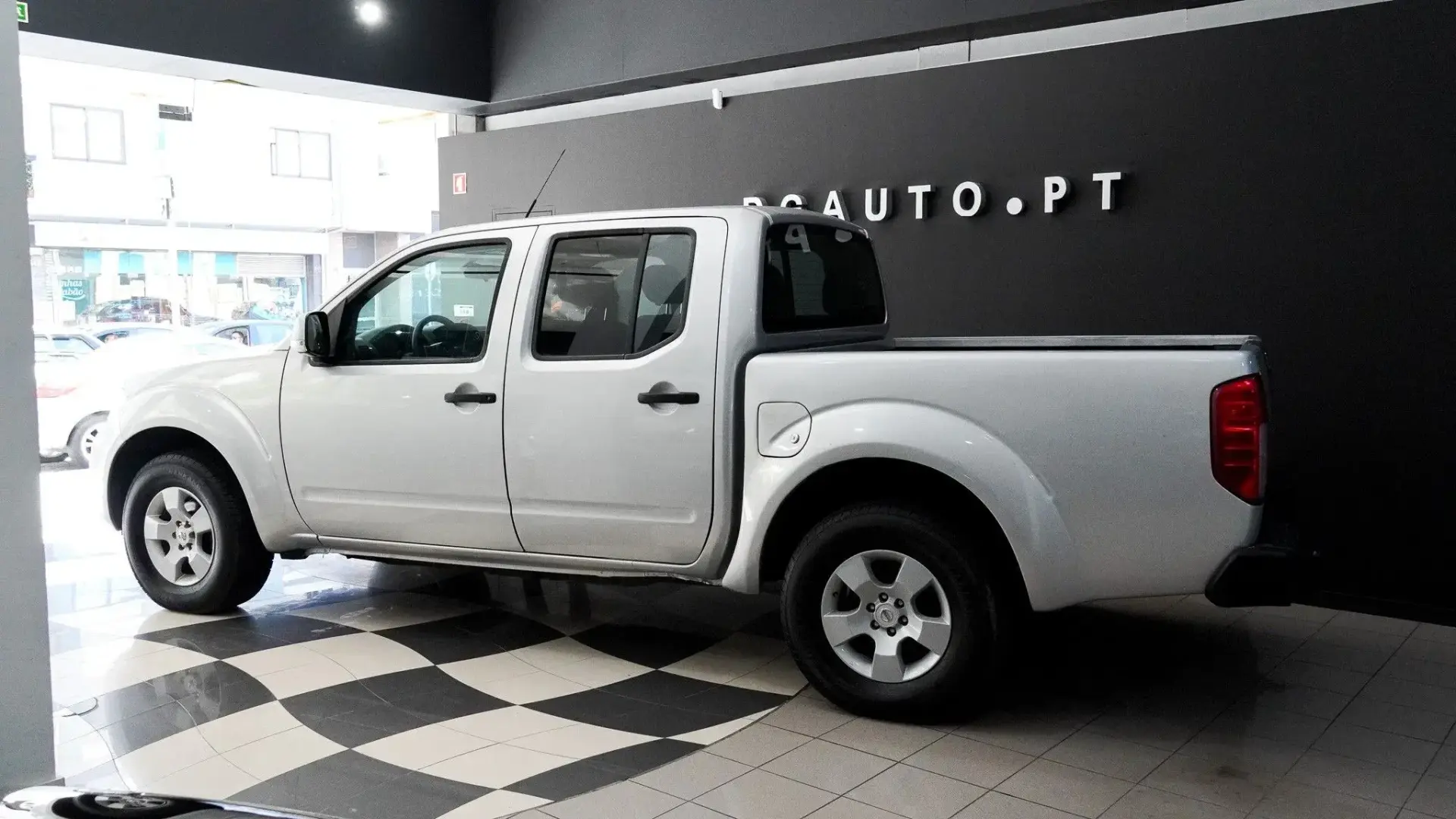 Nissan Navara Outro 20