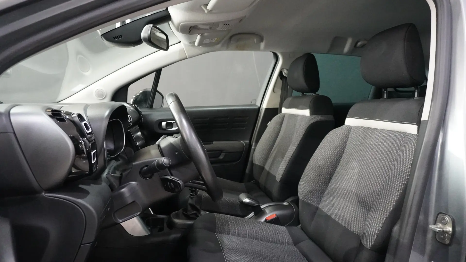 Citroën C3 Aircross 1.2 PureTech Shine 15