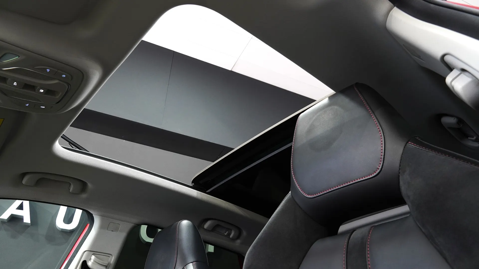 MG EHS 1.5 T-GDI Plug-in Hybrid Luxury 21