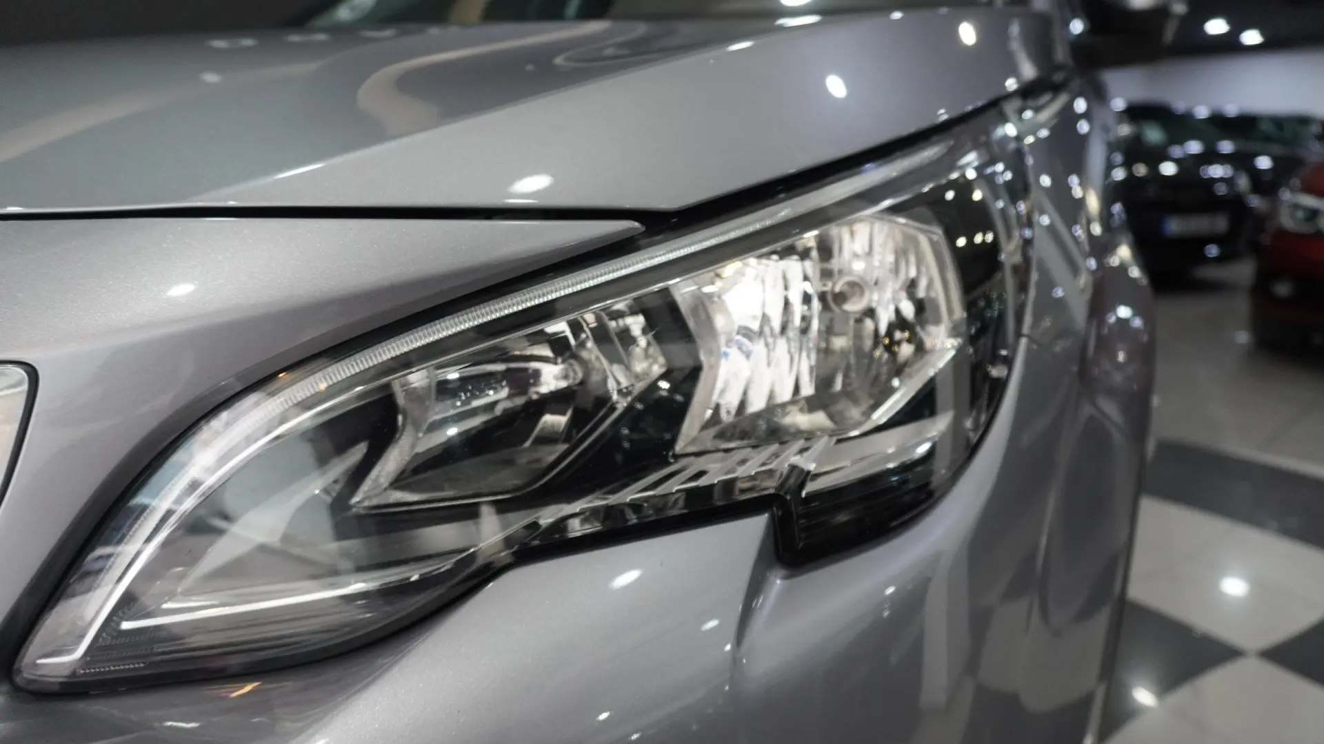 Peugeot 5008 1.2 PureTech Allure Pack 4