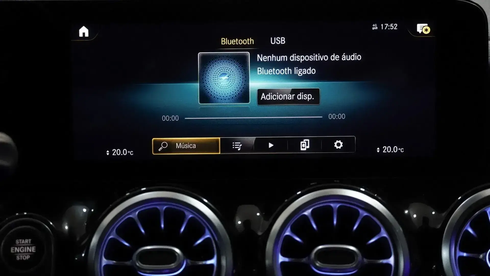 Mercedes-Benz GLA 200 d Progressive 28