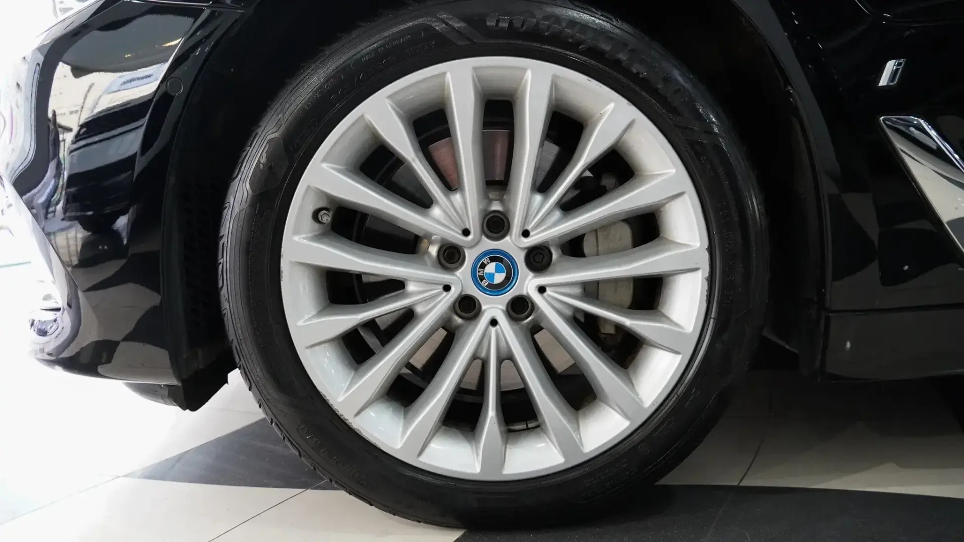 BMW 530 i Line Luxury Auto 9