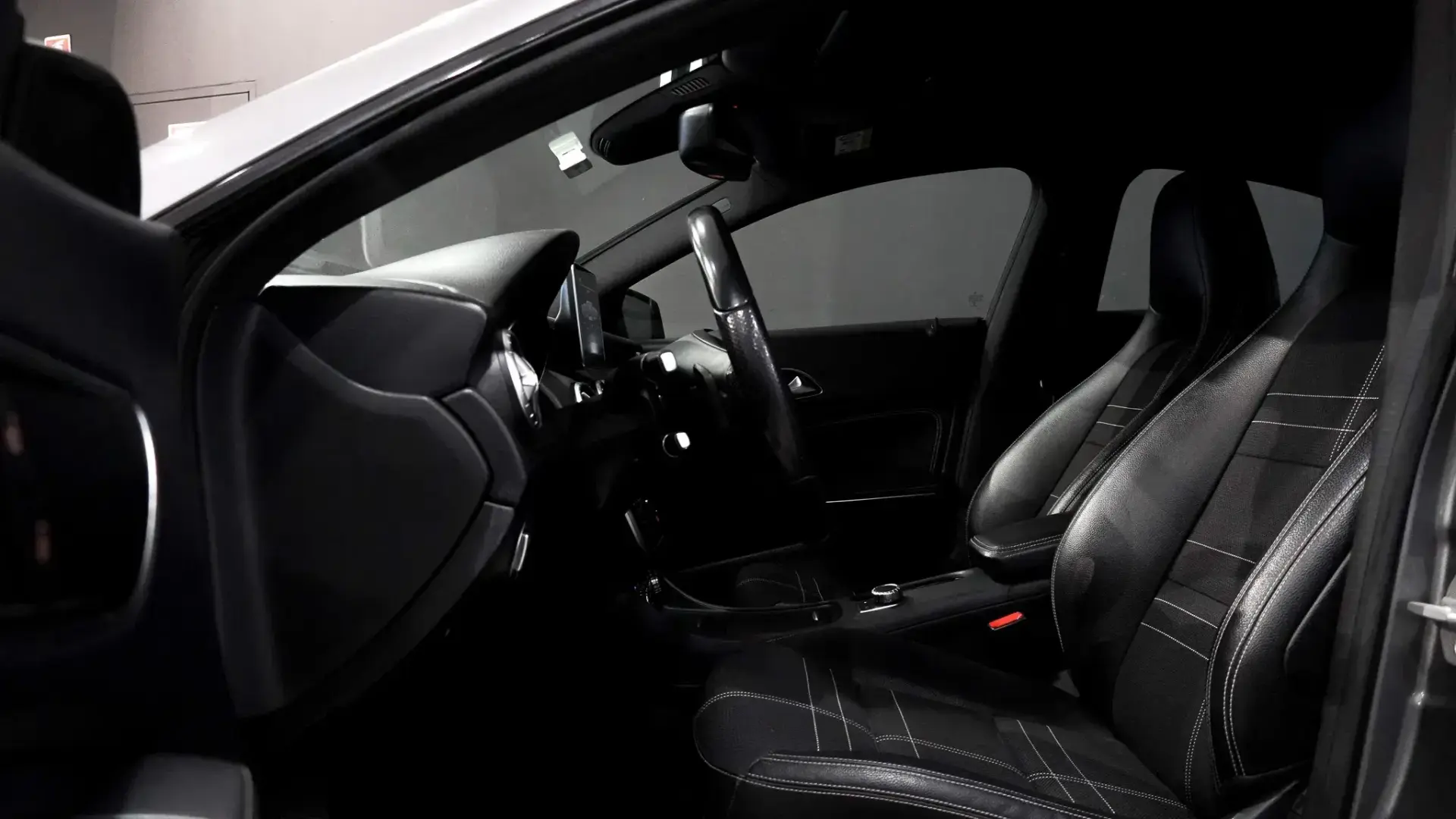 Mercedes-Benz CLA 220 13