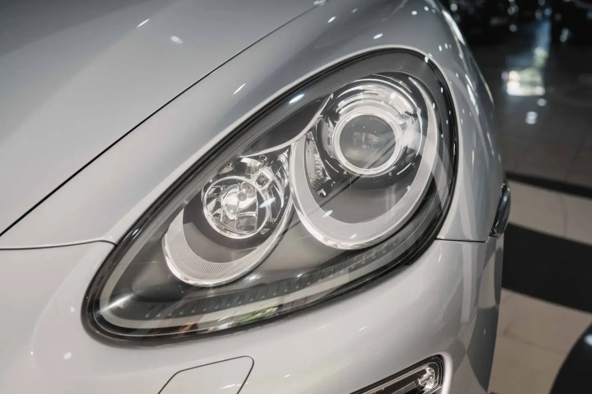 Porsche Cayenne S HYBRID 5