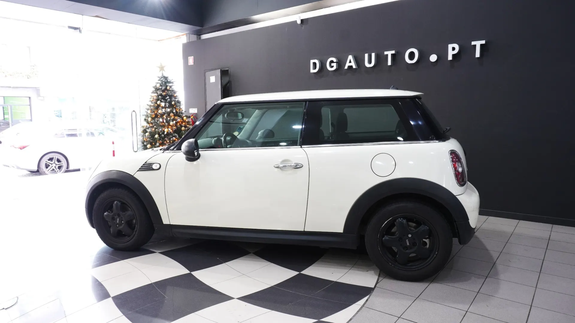 MINI 3 Portas One 1.6 6