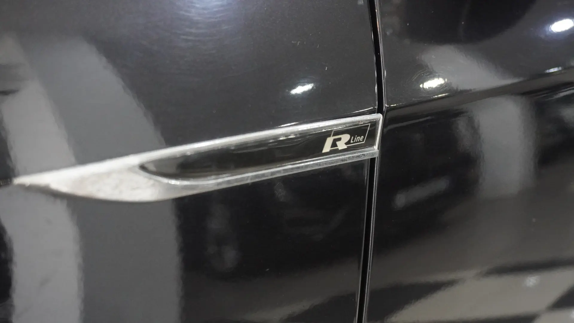 Volkswagen Passat 1.6 TDI Confortline 6