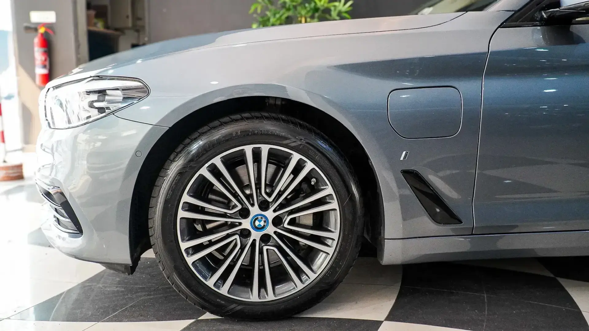 BMW 530 Pack M 6