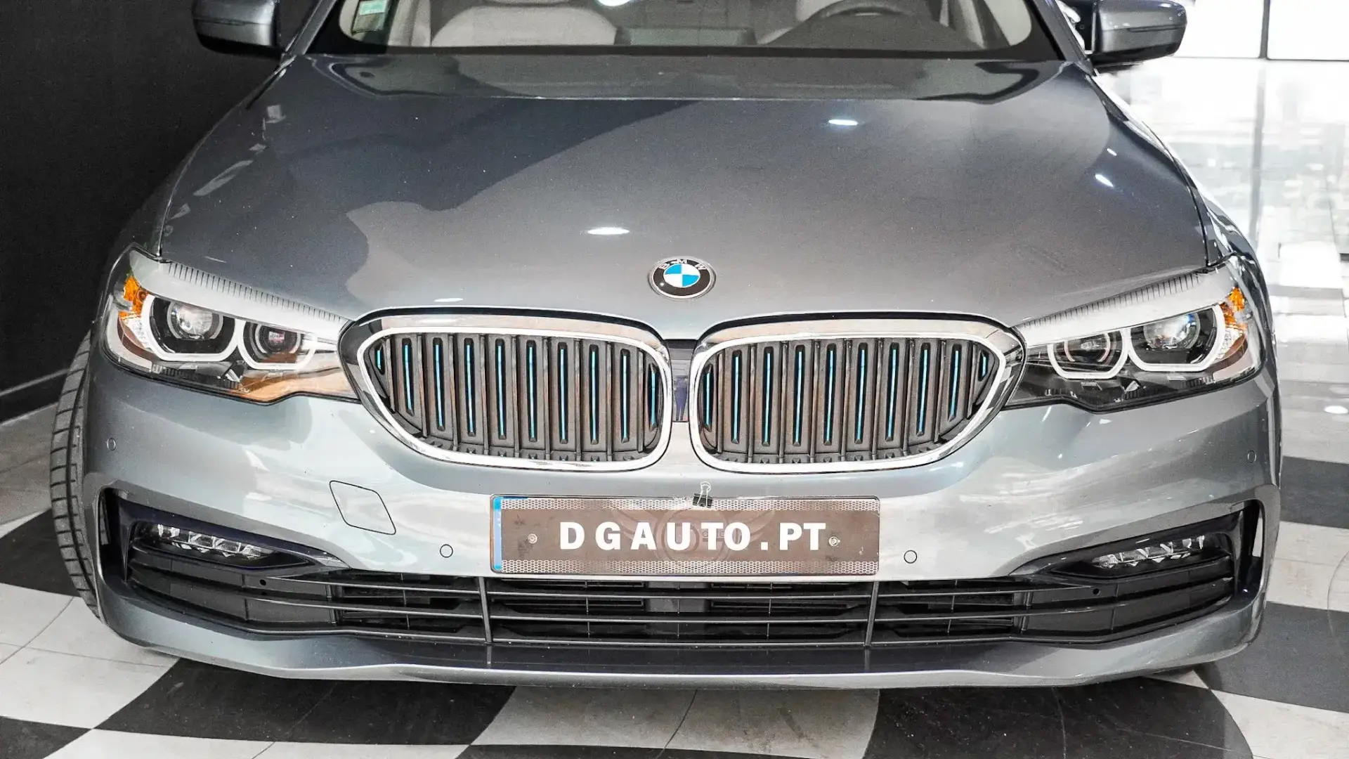 BMW 530 Pack M 13