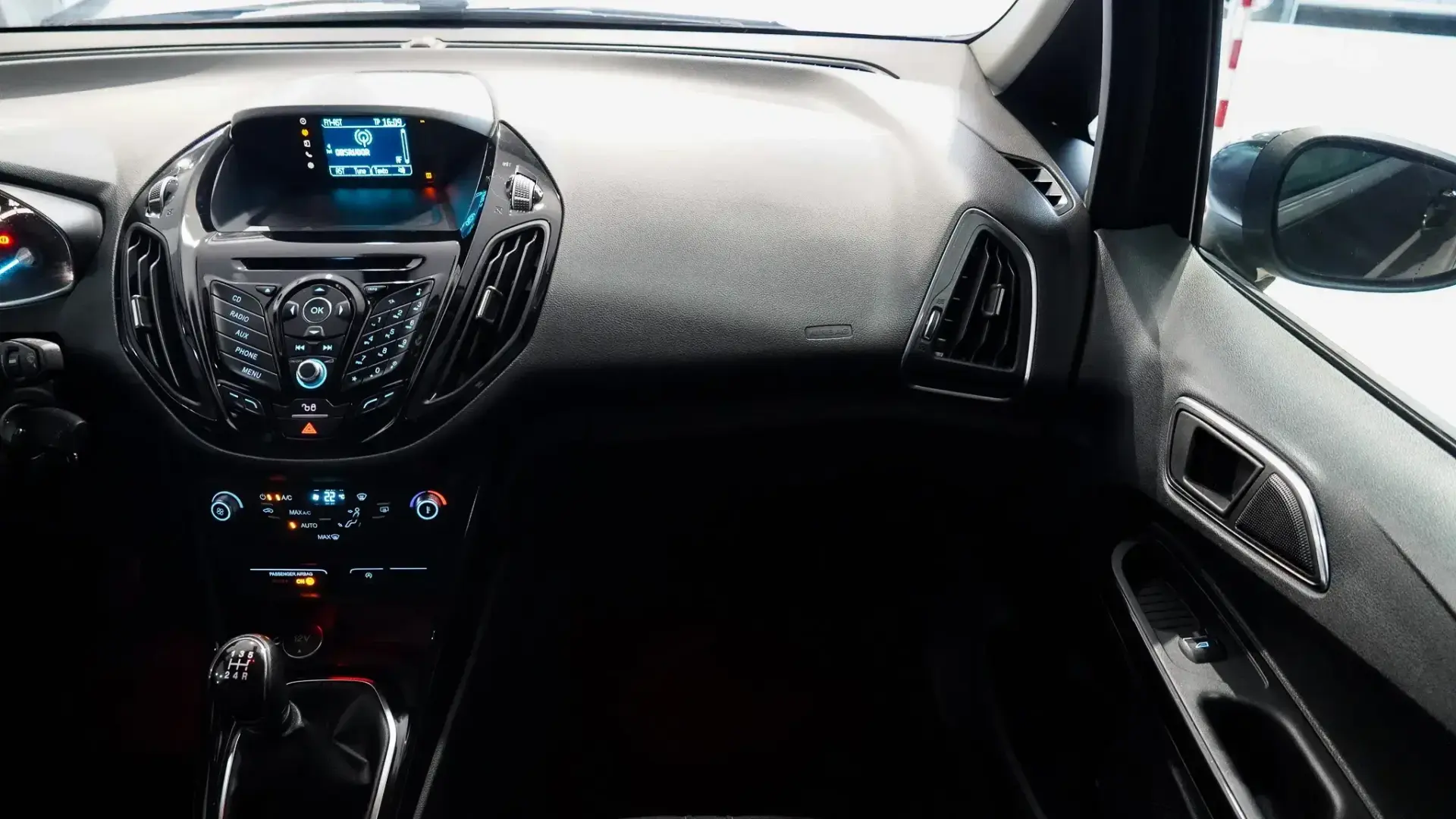 Ford B-Max 1.5 TDCi Titanium 48