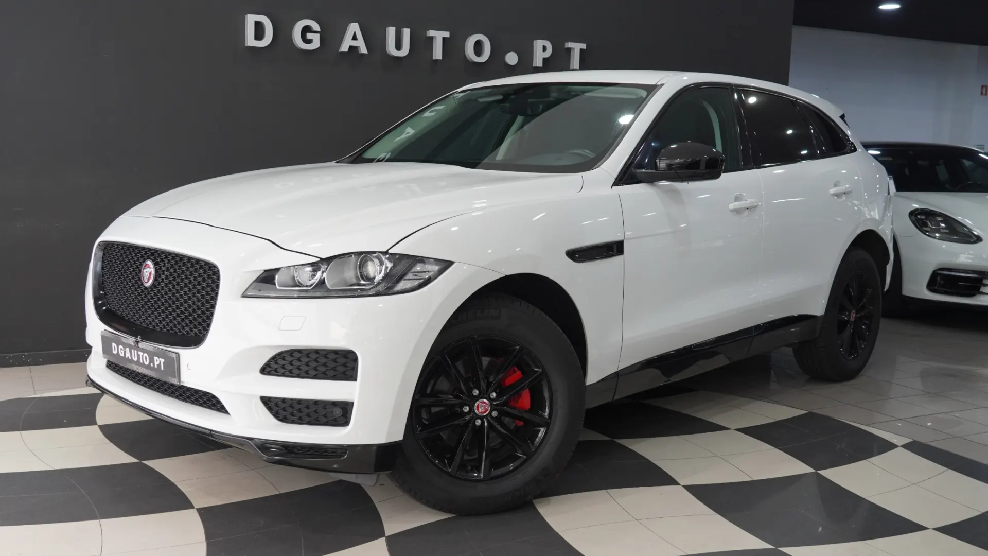 Jaguar F-Pace 2.0d Prestige - AWD 2