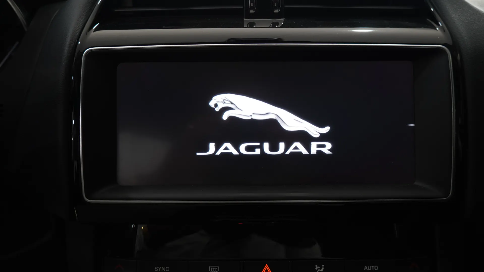 Jaguar F-Pace 2.0d Prestige - AWD 25