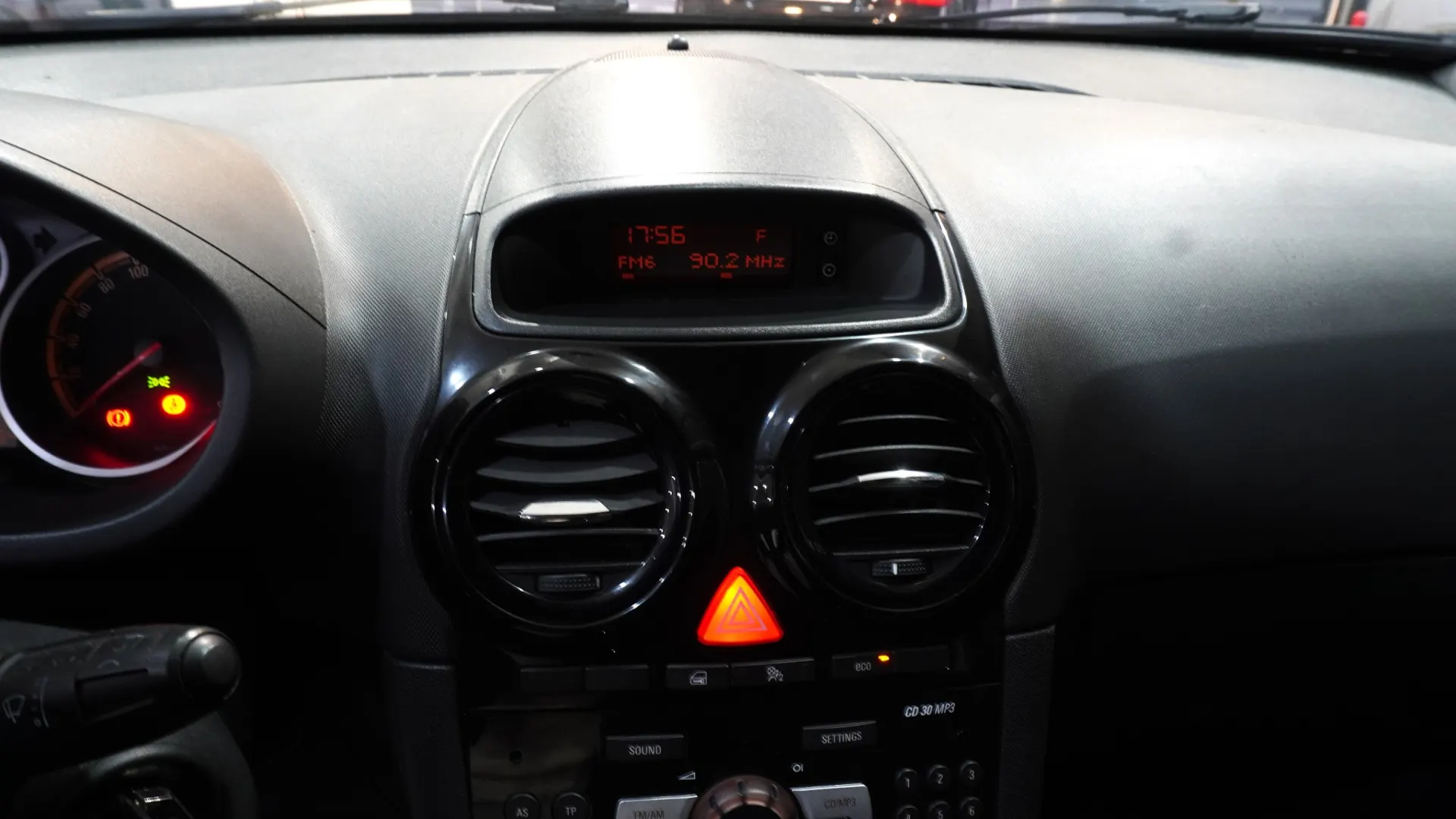 Opel Corsa 1.3 CDTI Edition Série 111 Anos 22