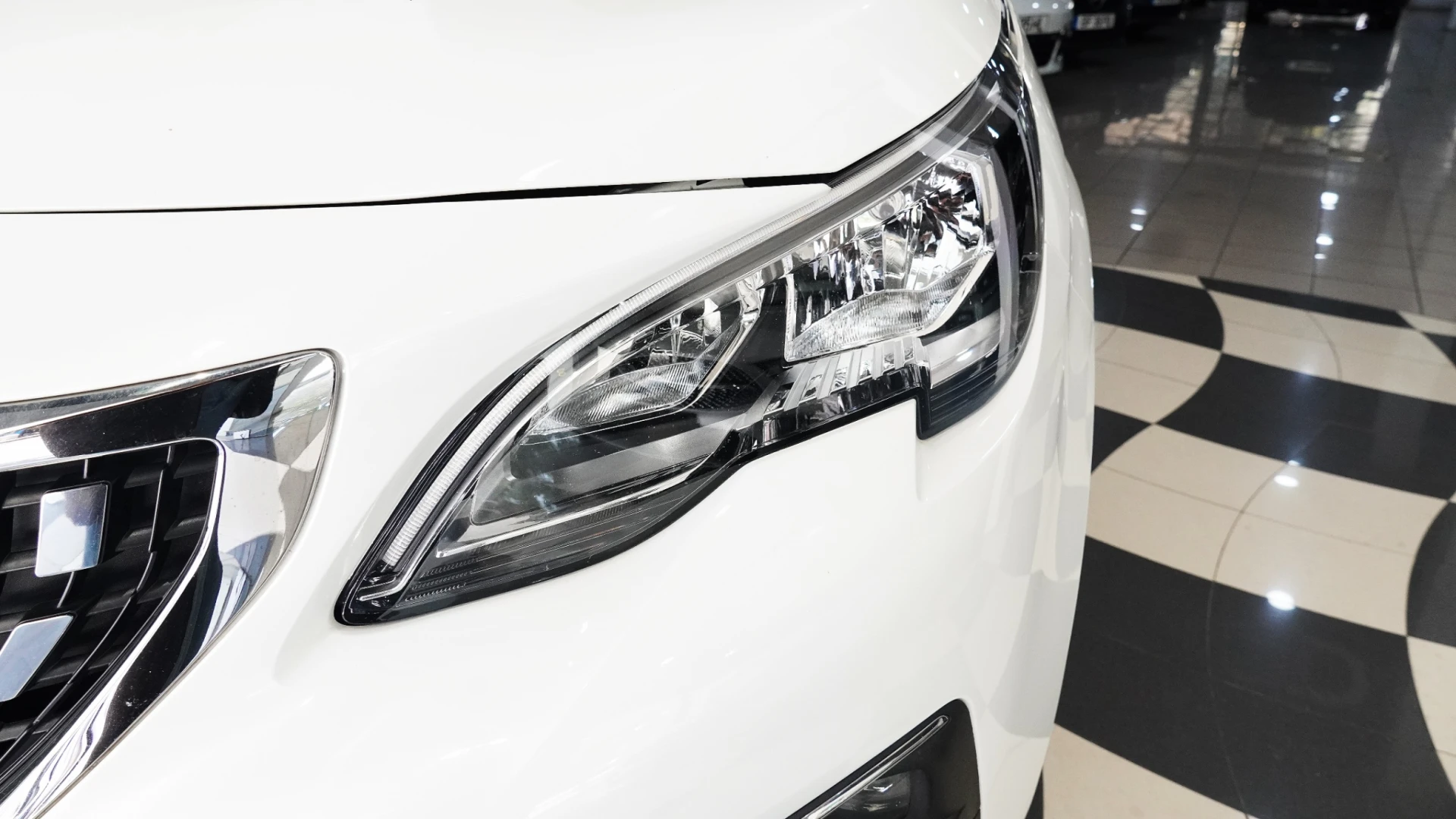 Peugeot 3008 Outro 3