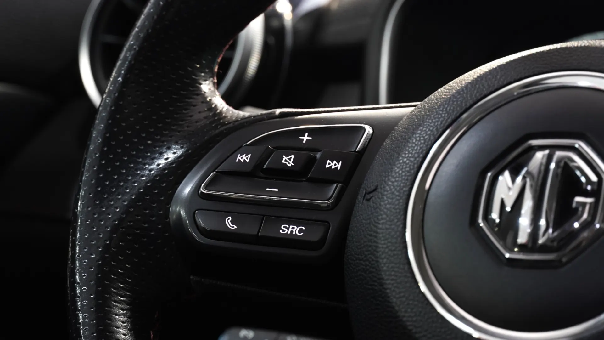 MG EHS 1.5 T-GDI Plug-in Hybrid Luxury 31