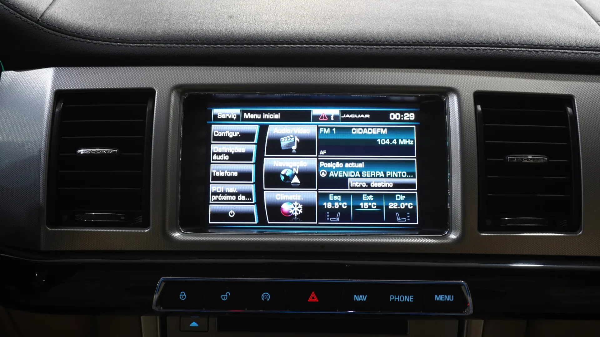 Jaguar XF 3.0 D V6 Luxury 30