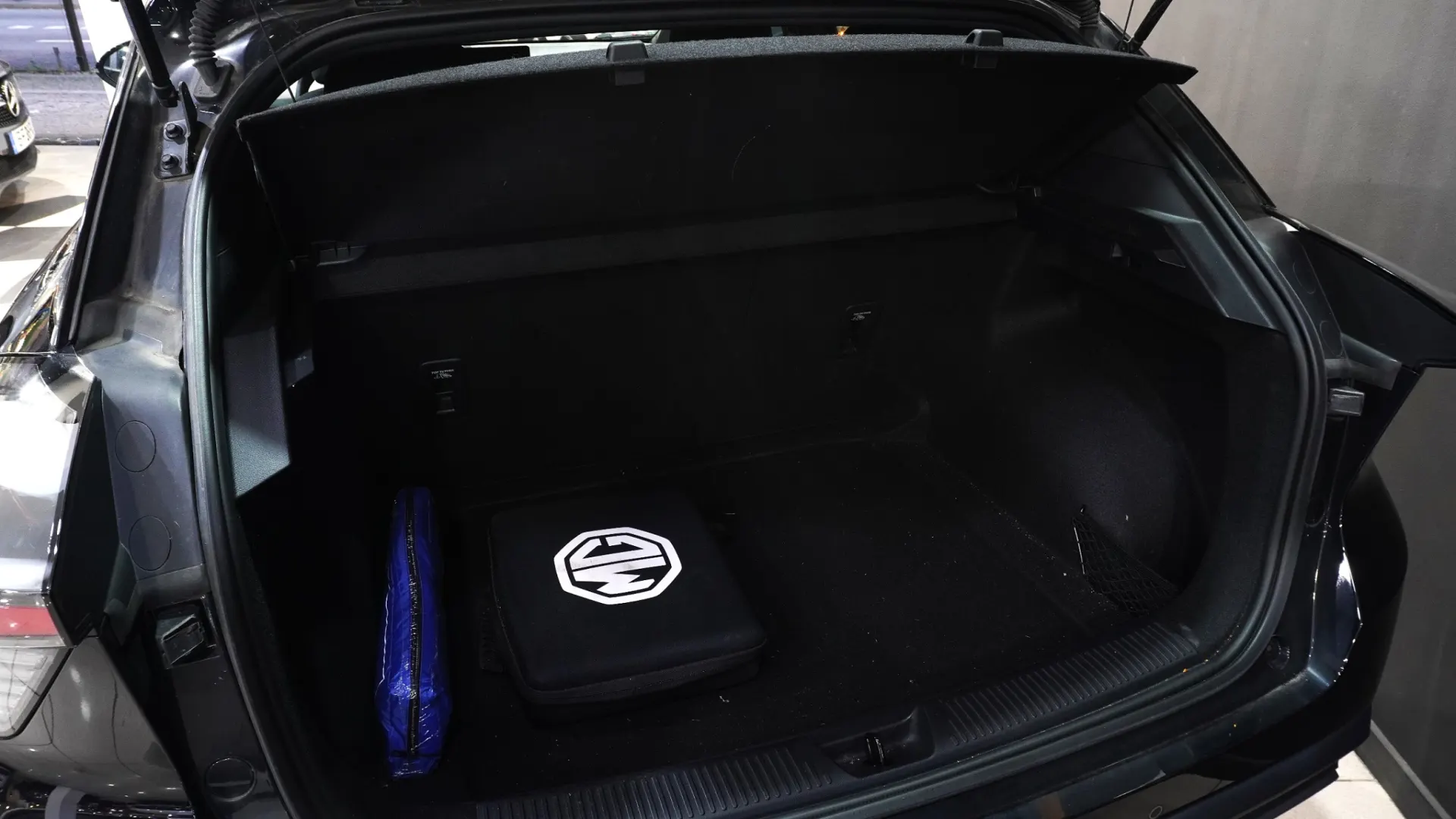 MG MG4 51 kWh Standard 12