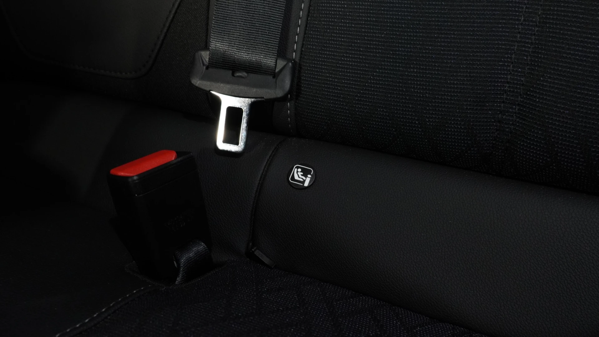 Opel Corsa-e 136CV Elegance 100% Elétrico 29