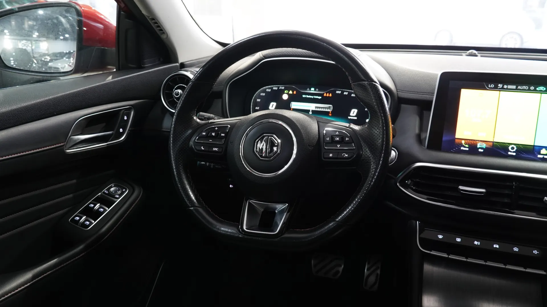 MG EHS 1.5 T-GDI Plug-in Hybrid Luxury 27