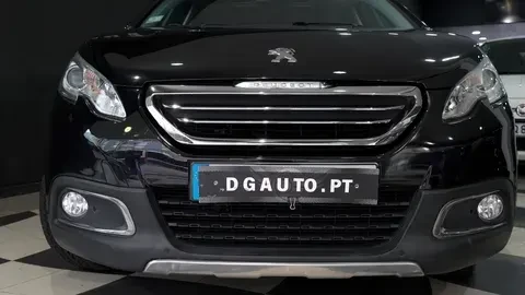Peugeot 2008 1.2 PureTech Allure 5