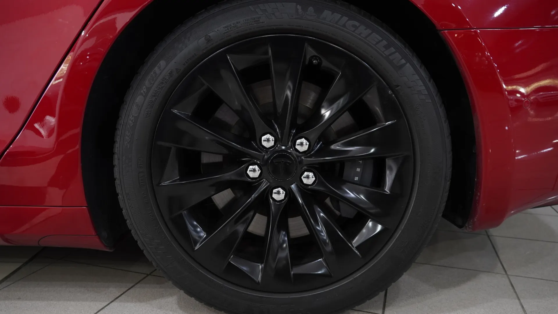 Tesla Model S 75D 9