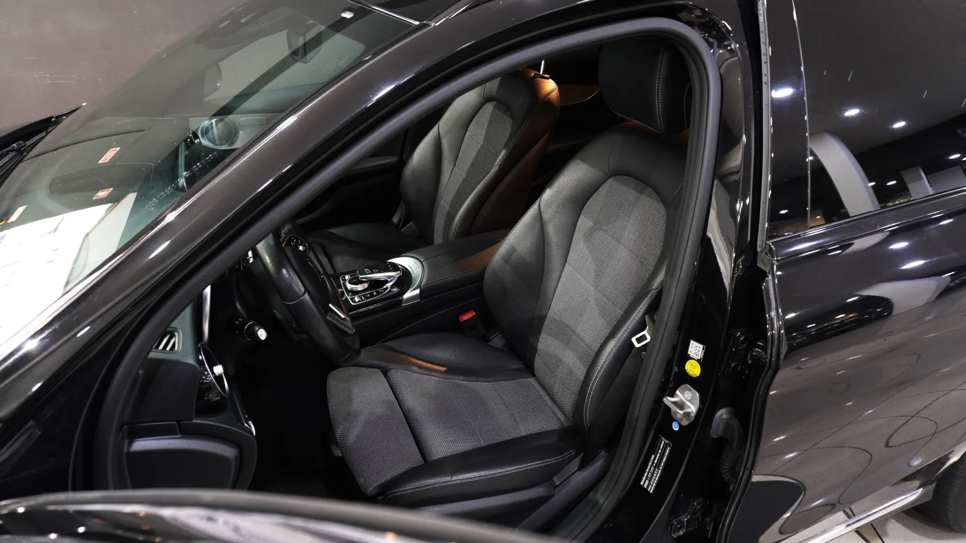 Mercedes-Benz C 300 e Avantgarde 9