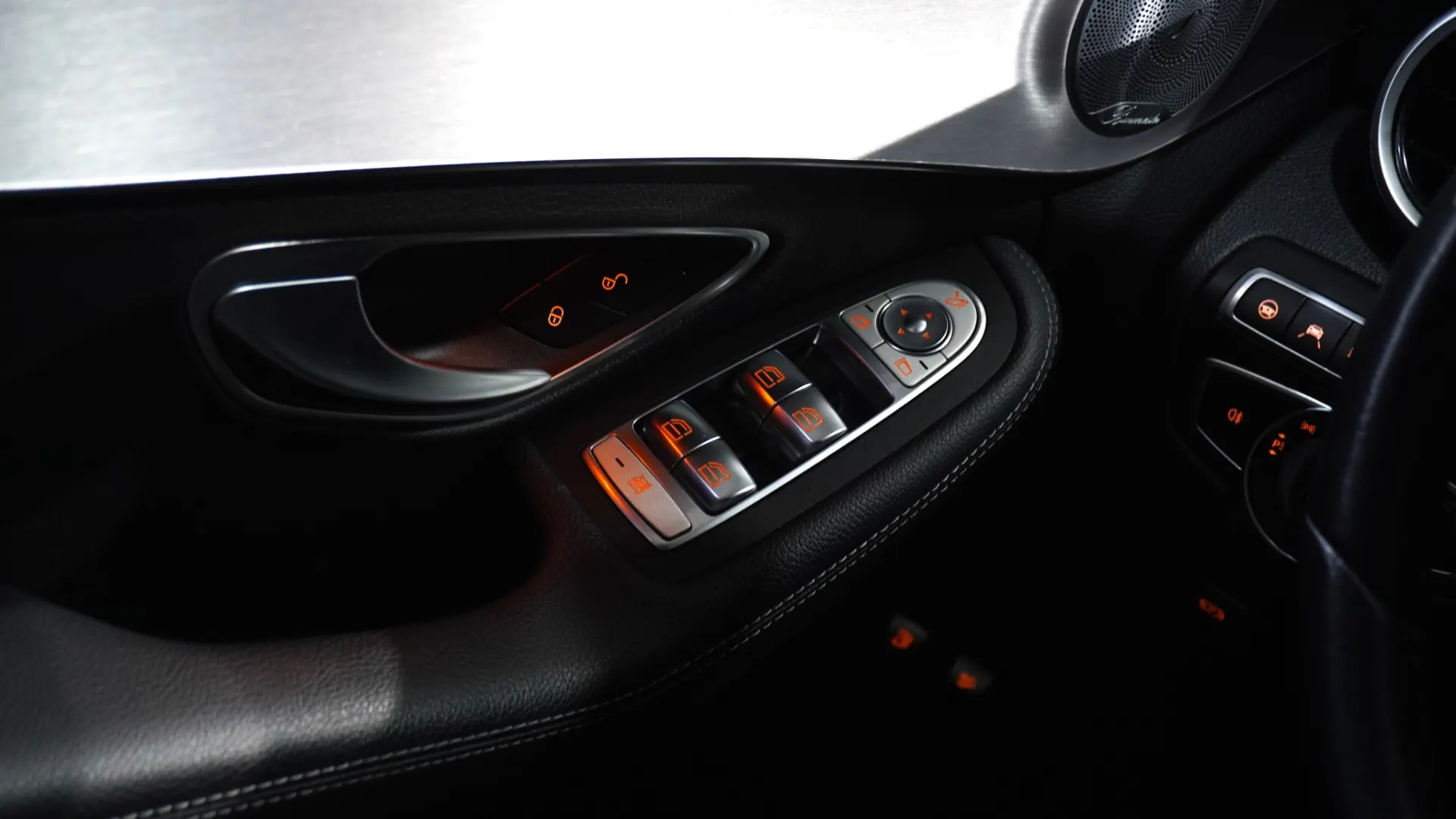 Mercedes-Benz C 300 e Avantgarde 10