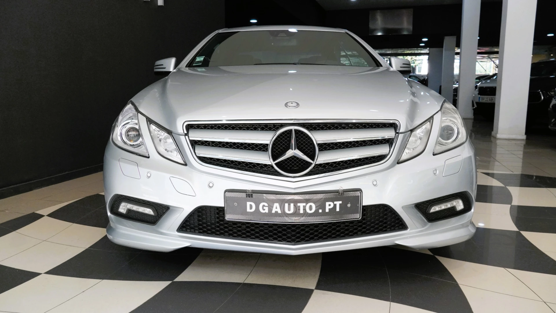 Mercedes-Benz E 250 CDI AMG 8