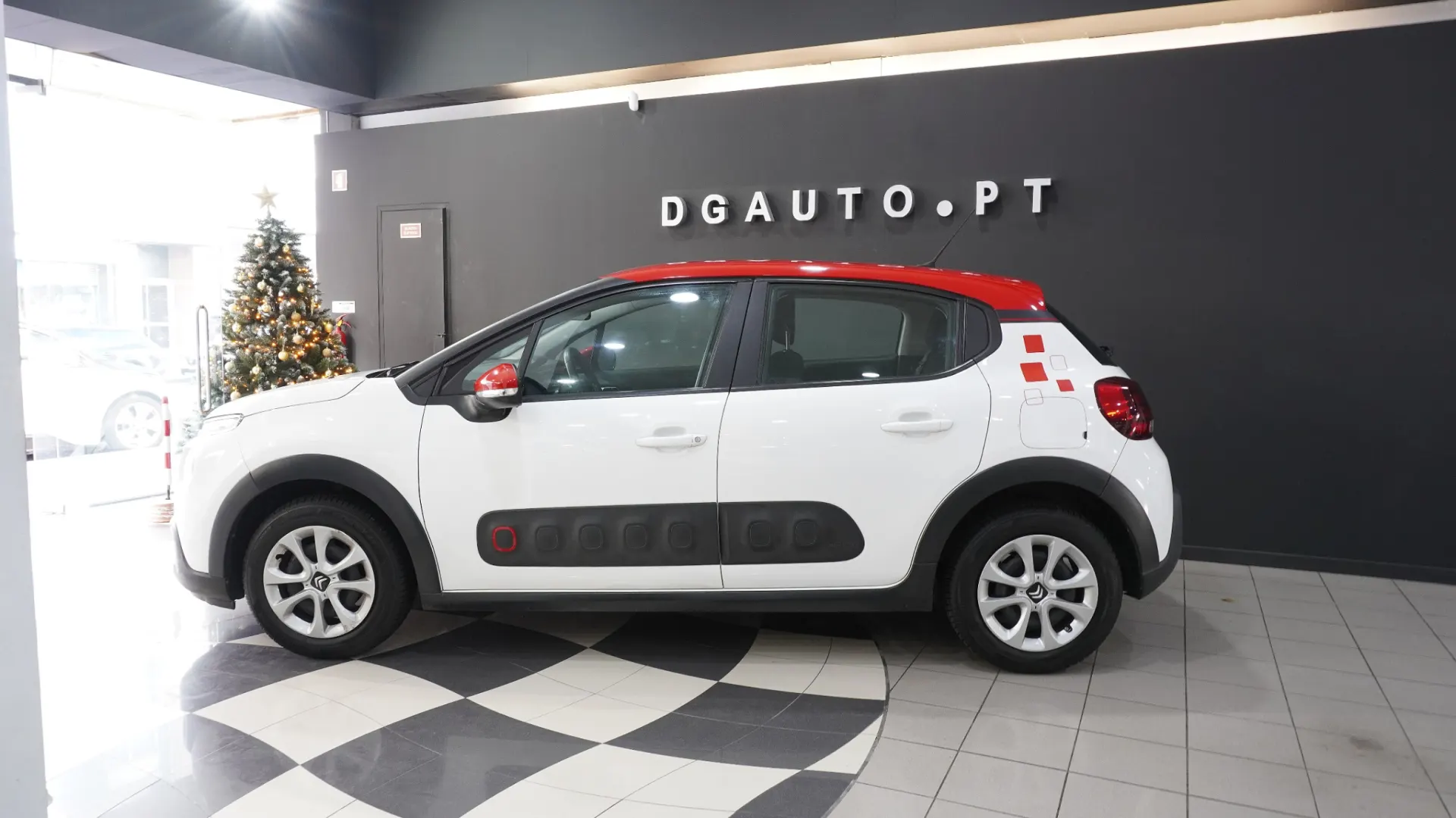 Citroën C3 SHINNE 1.2 10