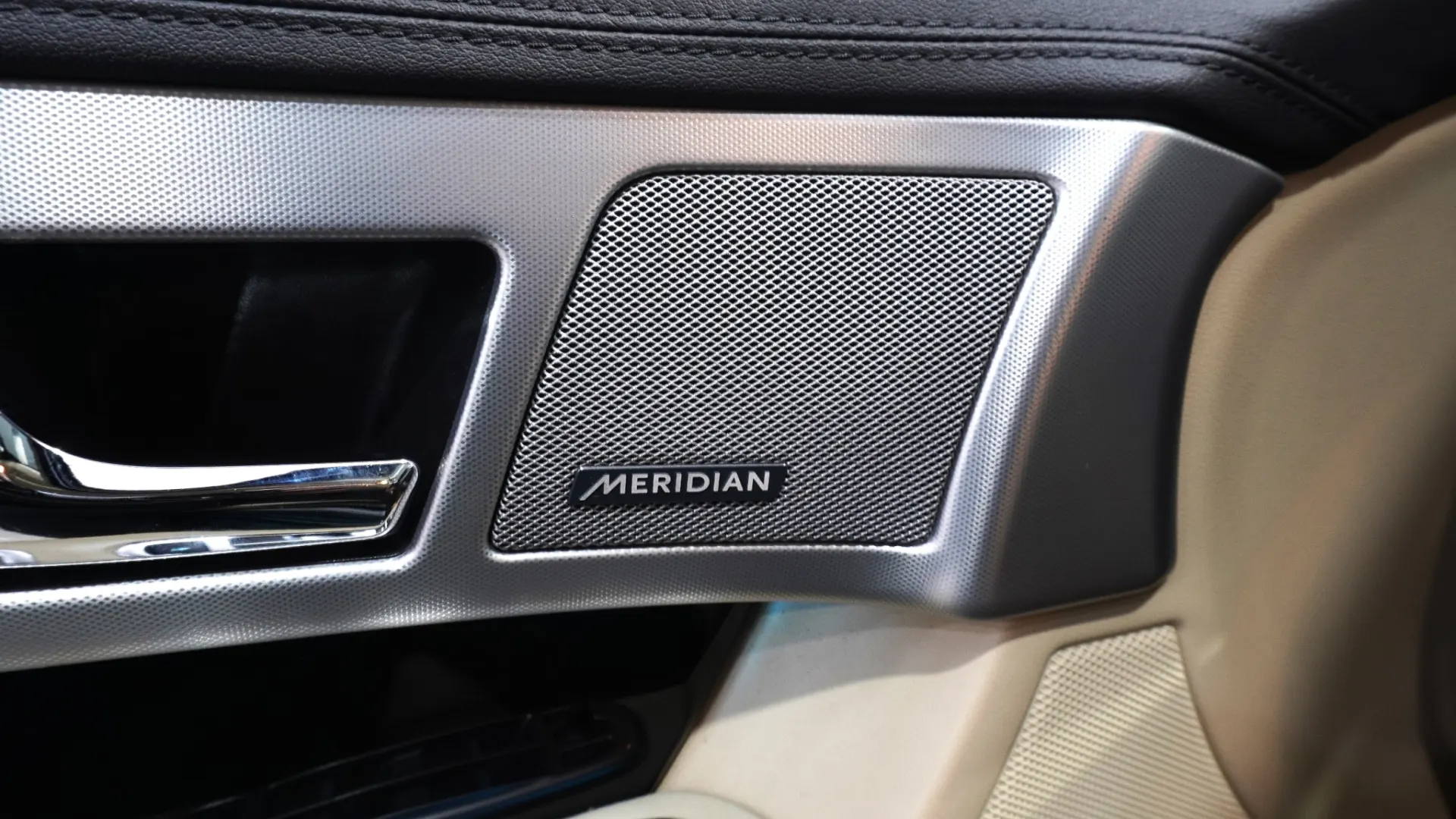 Jaguar XF 3.0 D V6 Luxury 34