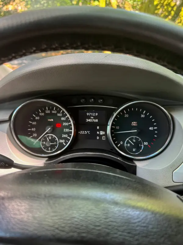 Mercedes-Benz R 320 CDi 4-Matic 17