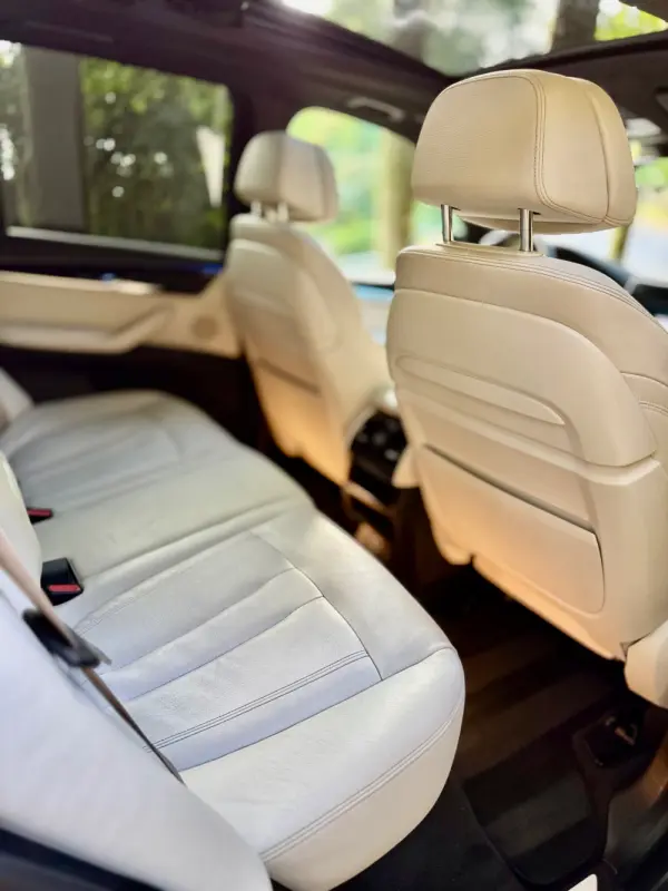 BMW X5 40e xDrive Pack M 28