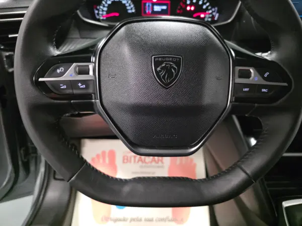 Peugeot 208 1.2 STYLE 80