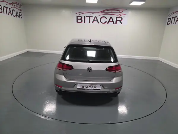 Volkswagen Golf 1.6 TDI CONFORTLINE 31