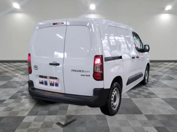 Toyota Proace CITY Electric 50KWH IVA DEDUTIVEL 5