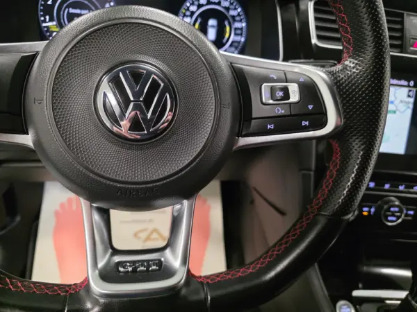 Volkswagen Golf 2.0 TSI GTI DSG Performance 87