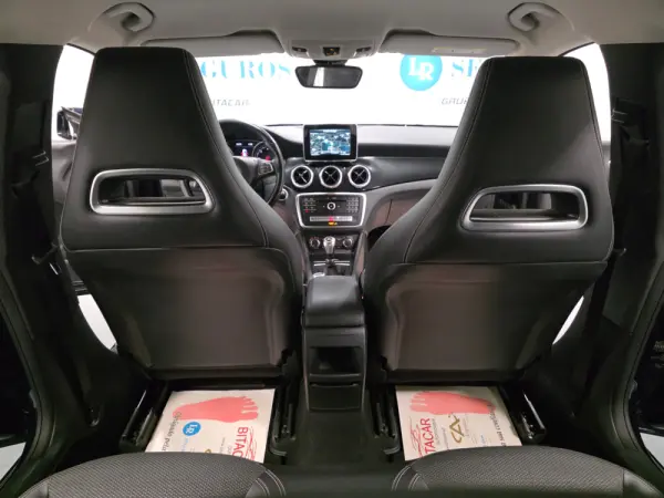 Mercedes-Benz CLA 180 d Shooting Brake Urban 58