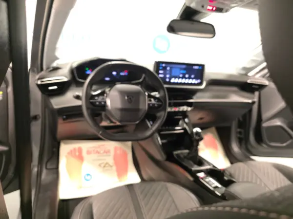 Peugeot 208 ALLURE 104